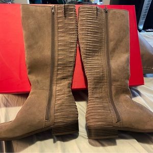 Kelly & Katie Tall Gray Boots-Sz 8.5-worn once